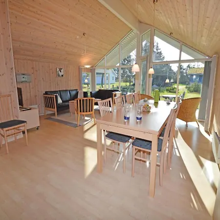 Four-bedroom Holiday In * Rødby