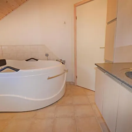 Four-bedroom Holiday In Ferienhaus *